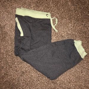 Sweat pants XL white tank top XL